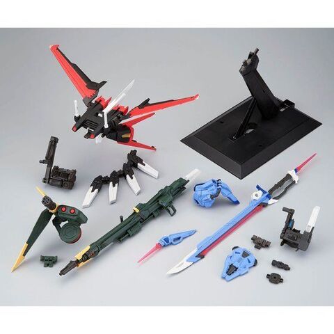 PG 1/60 パーフェクトストライクガンダム 新規造形版 完成品 - プラモデル