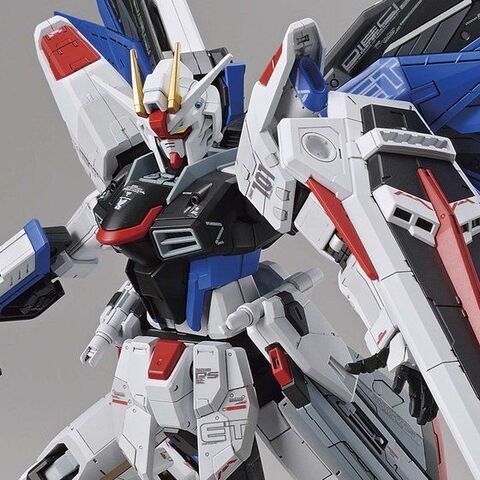 フリーダムガンダム立像が、フルメカニクス1/100で立体化！ - アキバ総研