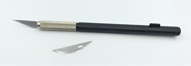 スジ彫り超硬ブレード デザインナイフ ガンダムマーカースミ入れペン