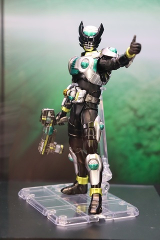 真骨彫「仮面ライダー555」、「仮面ライダーバース」が登場！ - アキバ総研