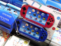ゲーム機本体「PlayStation Vita コズミック・レッド/サファイア・ブルー」