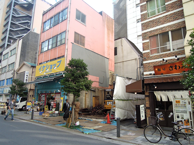 2012年10月、千代田海藻の取り壊し工事