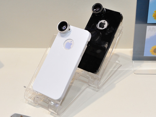 【AGORコーナー】専用ケース「KTDF-CS」のレンズ穴にレンズを装着する、スクリューマウント方式のiPhone/GALAXY S III用コンバージョンレンズ