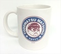 トッティマグカップ 第７話で登場したあのカフェのロゴを、トッティ風にアレンジ。みなさんならどちらを表にする？　１５００円（＋税）３月下旬発売