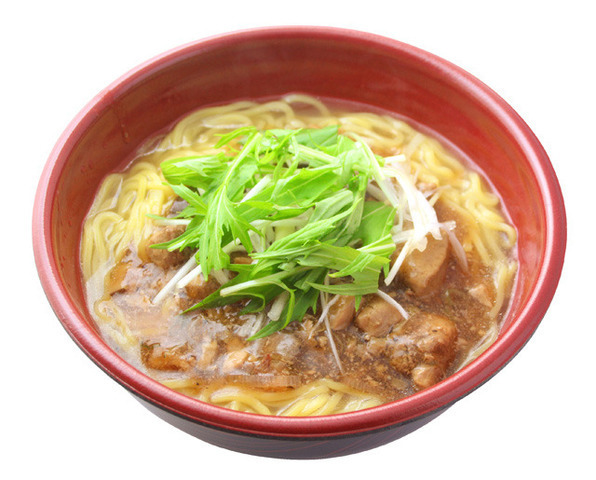 神奈川県三浦市 三崎まぐろラーメンズ　監修 「三崎まぐろラーメン」（初提供） （ハーフサイズ400円/フルサイズ700円） 三浦の恵みから生まれた「四味一体」のラーメンです。まぐろ出汁のスープはあくまでも澄んでいながら奥深い。スープに横たわる麺は懐かしさを感じる細めの麺。トロリとしたあんにはゴロゴロとまぐろの角煮がたっぷり。水菜とねぎのトッピングがさわやか。四味一体ラーメンをお楽しみ下さい。