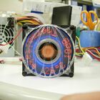 ブレードに温度やノイズレベルをリアルタイムで表示可能な8cmファンがThermaltakeから近日登場！