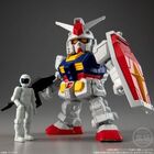 新たな食玩シリーズ「機動戦士ガンダム マイクロウォーズ」が登場!!ラインアップはガンダム、61式戦車＆パイロット3体、シャア専用ザクII、ザクII、マゼラアタック＆パイロット3体の全5種類。