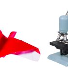 ギャルの作った「折り鶴」＆実験したくなっちゃう「実験器具」がガチャガチャに！ 【ワッキー貝山の最新ガチャ探訪　第62回】